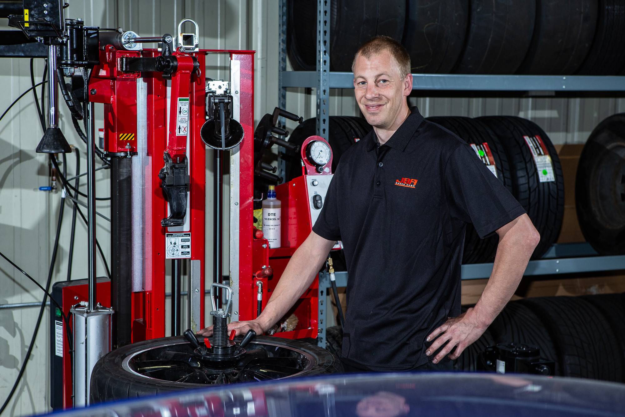 Kyle Johnston and the Hunter Mounting System at JBA Tire Center, San Diego, CA