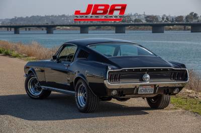 1967-Mustang-GT-0017