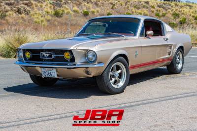 1967-Mustang-Fastback-Gold-0002