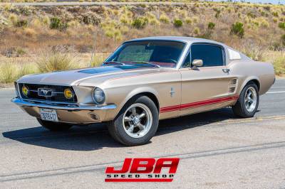 1967-Mustang-Fastback-Gold-0005