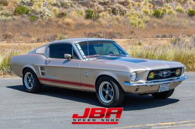 1967-Mustang-Fastback-Gold-0011