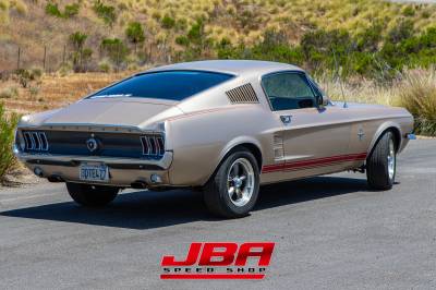 1967-Mustang-Fastback-Gold-0014