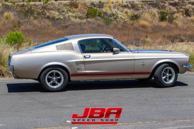 1967-Mustang-Fastback-Gold-0015